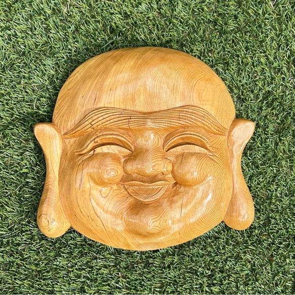✨VINTAGE and joyful, this solid wood Buddha plaque laughs. Measures 10”x 10” - Picture 3 of 3
